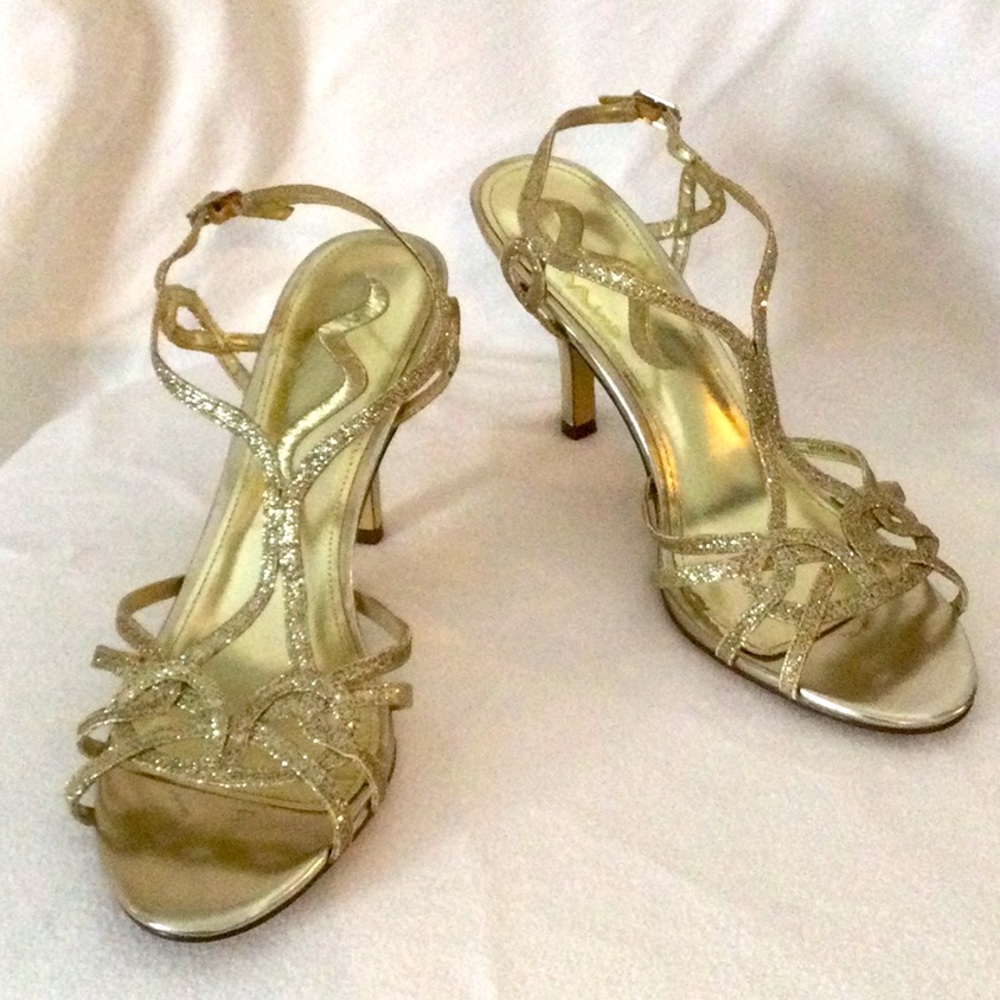 Dress shoes